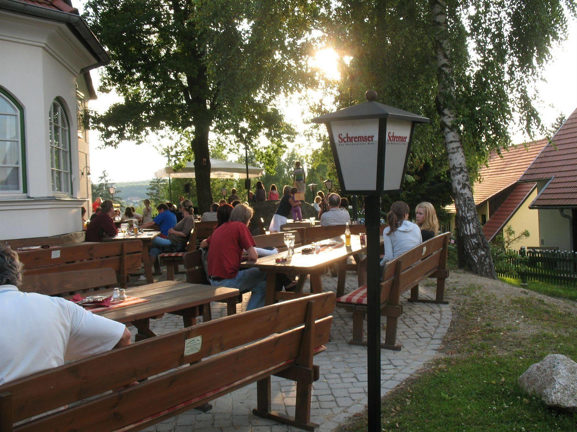 Theater- Und Feriendorf Koenigsleitn Gmbh Hotel Litschau Exterior photo