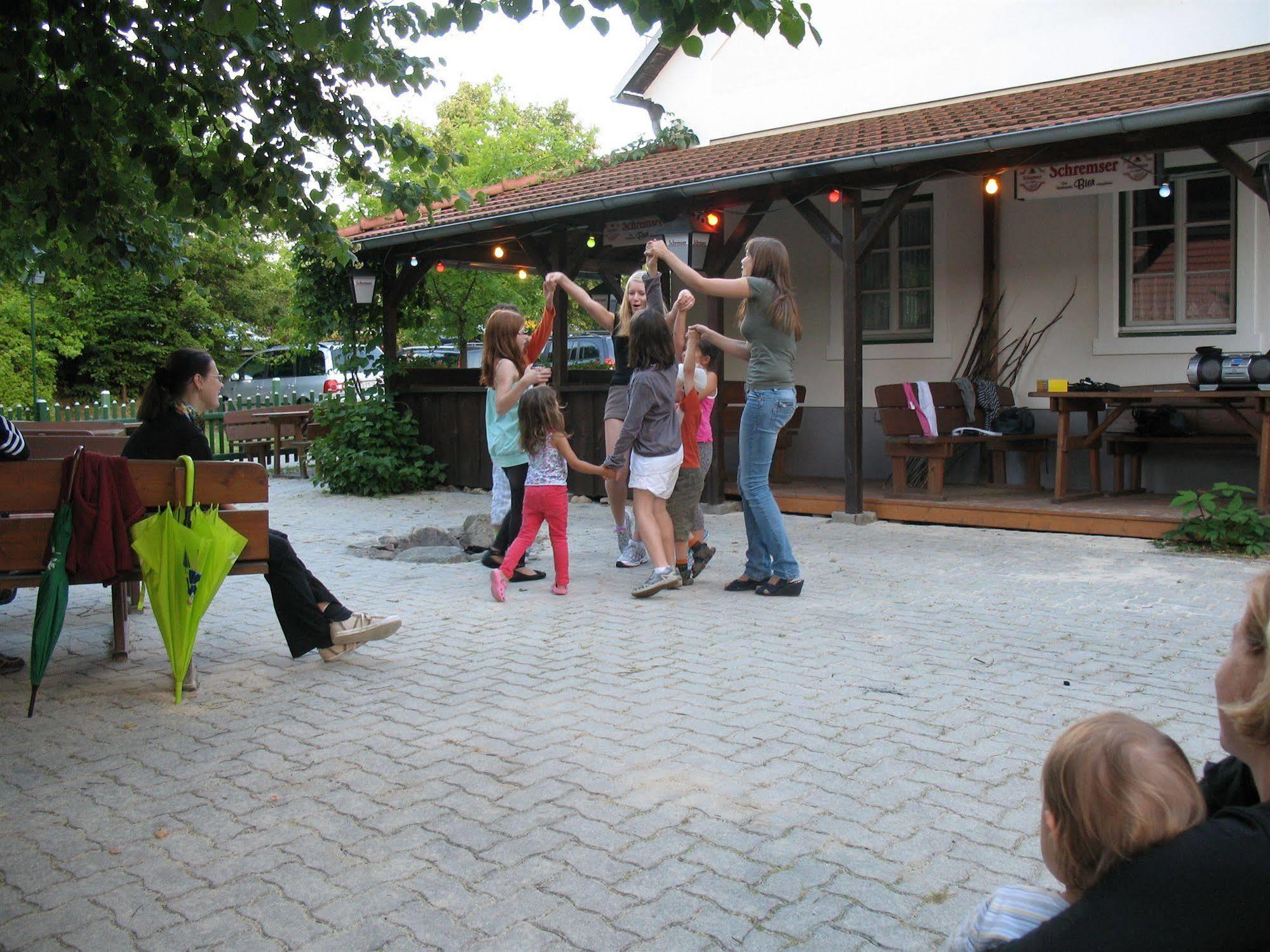 Theater- Und Feriendorf Koenigsleitn Gmbh Hotel Litschau Exterior photo